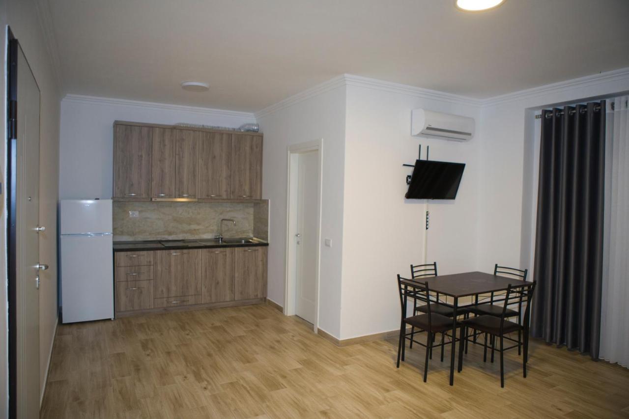 Soluna Apartments Shengjin Bagian luar foto