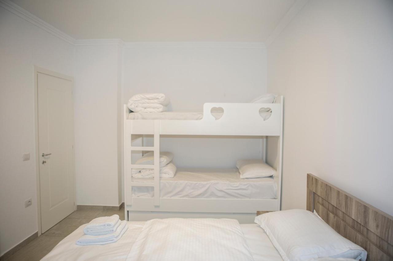 Soluna Apartments Shengjin Bagian luar foto